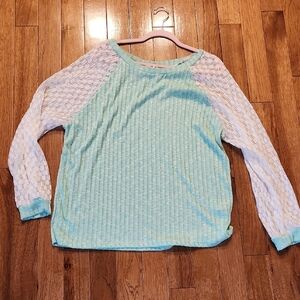 Mint Green and White Lace Raglan Blouse Size Large Oversized